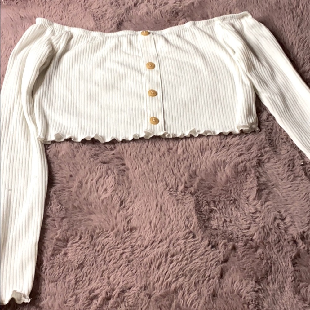 White cropt top